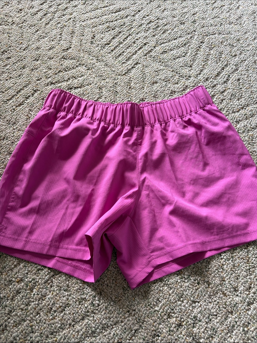 Columbia PFG Women's Small Athletic Shorts - Bright Pink